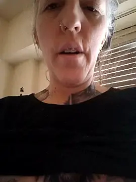 Vamporasuccubus19777  live sex cam