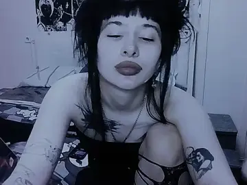 AllisonDeetz  live sex cam
