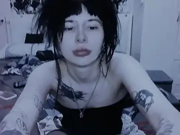 AllisonDeetz  live sex cam