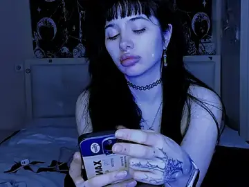 AllisonDeetz  live sex cam
