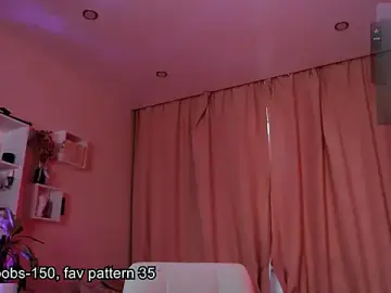 EllieHeart  live sex cam