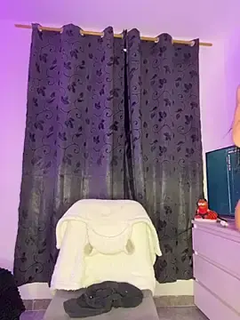 Kate_lover7  live sex cam
