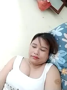 Moubie1  live sex cam