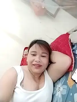 Moubie1  live sex cam