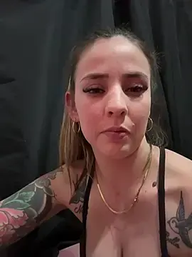 Tiffaany95  live sex cam