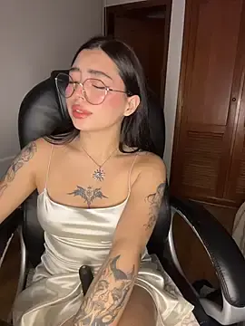 Valu_euphoria  live sex cam