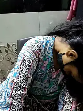 Zoya_G  live sex cam