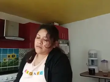 Kitty_WetXxX  live sex cam