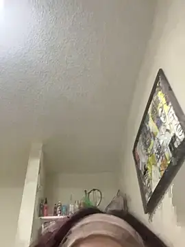 Pr3ttyto3s  live sex cam