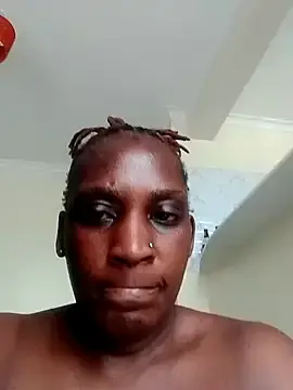 Queeny12  live sex cam