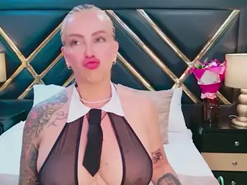 SophieWinsloow  live sex cam
