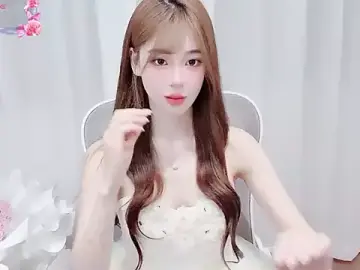 Yuuuuuly  live sex cam