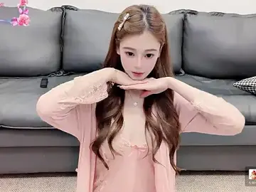 Yuuuuuly  live sex cam