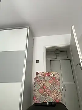 Snow_flakee  live sex cam