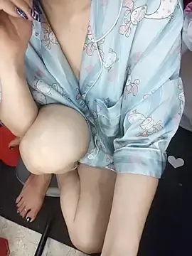 Alone_nothing  live sex cam