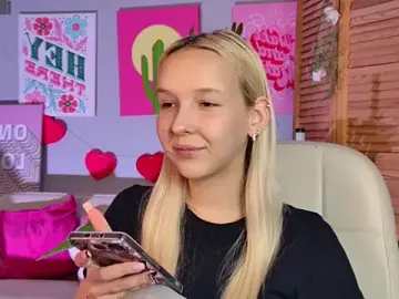 MaoqiBeverly  live sex cam