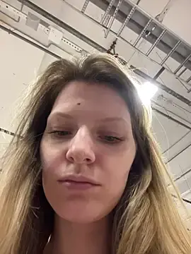 MaryHiggins  live sex cam
