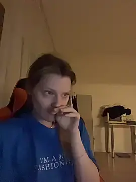 MaryHiggins  live sex cam