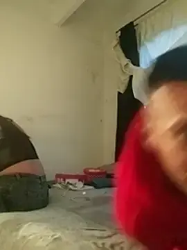 Sara_la_perrita  live sex cam