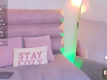 Sunny_River  live sex cam
