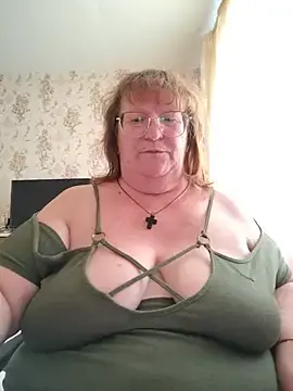 Sweet19-68  live sex cam