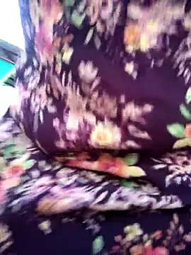 Riyana_tai  live sex cam