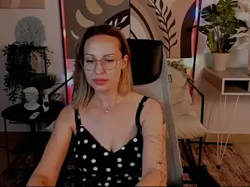 Charlotte_Hudson  live sex cam