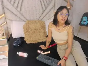 GaiaMonet  live sex cam