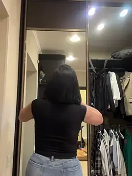LaaadyDaaamn  live sex cam