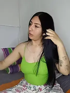 Laura_Nick  live sex cam