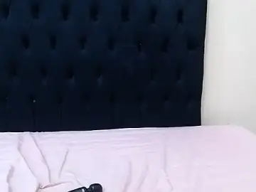 LilacKiss  live sex cam