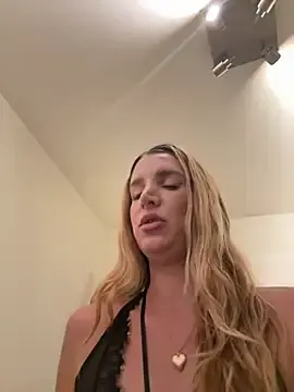 Ninalynnx  live sex cam