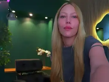 _Mila_Luna_  live sex cam