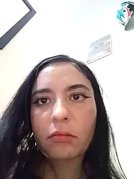 Dragonahot  live sex cam