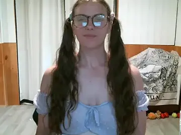 Katie_kitten38  live sex cam