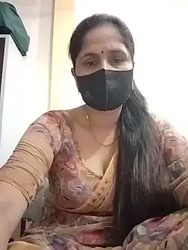 Sexxyradha  live sex cam