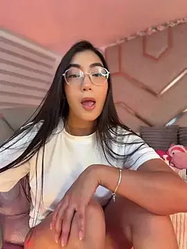Shanon-  live sex cam