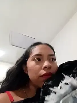 Amayavaldes  live sex cam