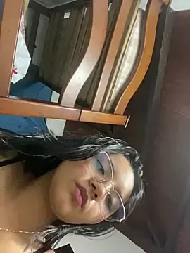 MiiaFoxx_  live sex cam