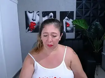 Valentinaa_mature  live sex cam
