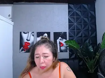Valentinaa_mature  live sex cam