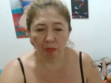 Valentinaa_mature  live sex cam