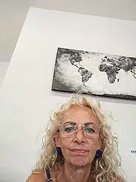 Clarabell4  live sex cam
