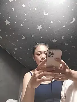 Hinata-ta  live sex cam