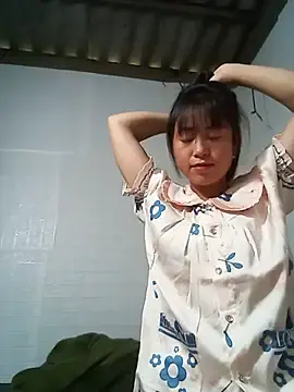 Hinata-ta  live sex cam