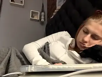 CarmaDiza  live sex cam