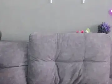 LauraFinn  live sex cam