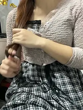 Minbeeeee  live sex cam