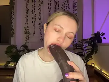 MoonIvy_  live sex cam