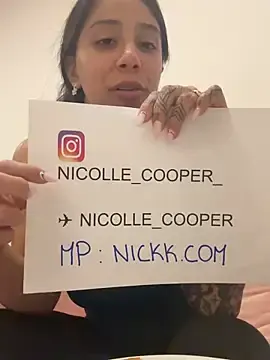 NicolleCooper  live sex cam